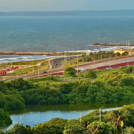 Modern With Ocean Views Apartamento *
