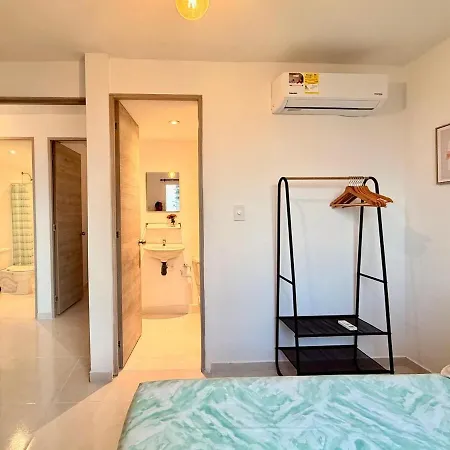 Modern With Ocean Views Apartamento